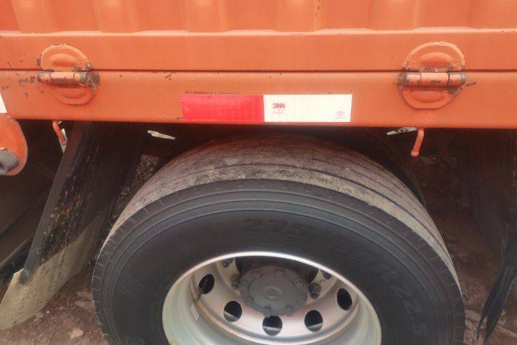 二手重汽汕德卡 290马力 载货车