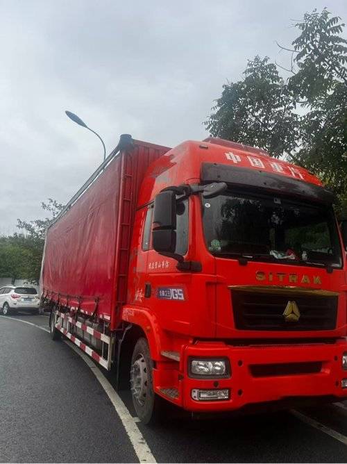 重汽汕德卡 290马力 载货车