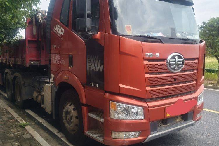 二手一汽解放 460马力 牵引车