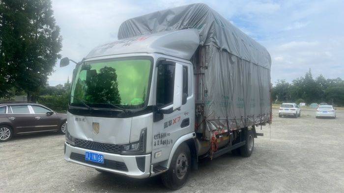 二手蓝擎轻卡 140马力 载货车