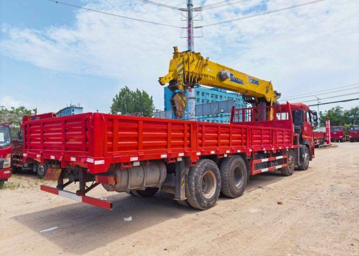 二手东风商用车 350马力 专用车