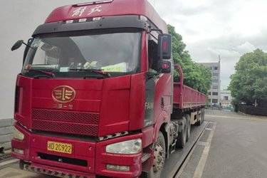 二手一汽解放 J6P重卡 领航版 460马力 6X4牵引车(国五) 双驱 锡柴二手牵引车 黄牌图片