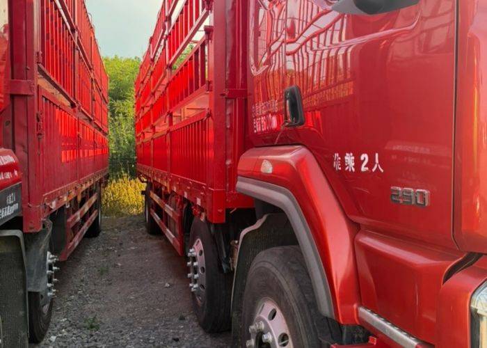 二手东风柳汽乘龙 270马力 载货车