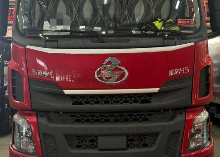 二手东风柳汽乘龙 245马力 载货车