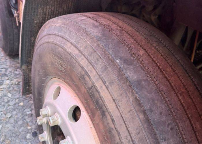 二手东风柳汽乘龙 270马力 载货车