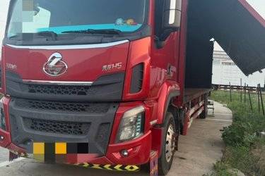 二手东风柳汽 乘龙H5中卡 245马力 4X2 9.7米厢式载货车(国六) 单桥 玉柴二手载货车 黄牌