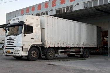 二手联合卡车 E270重卡 270马力 6X2 9.6米厢式载货车(国五) 前四后四 潍柴二手载货车 黄牌图片