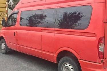 二手上汽大通 V80 2021款 经典傲运通 2.0T 125马力 6-9座 6挡手动 长轴高顶轻客(国六)二手封闭货车前驱图片