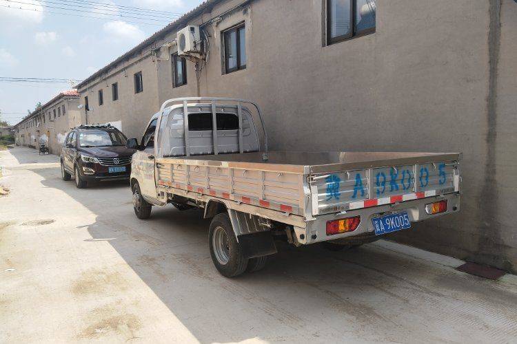 二手上汽通用五菱 117马力 载货车