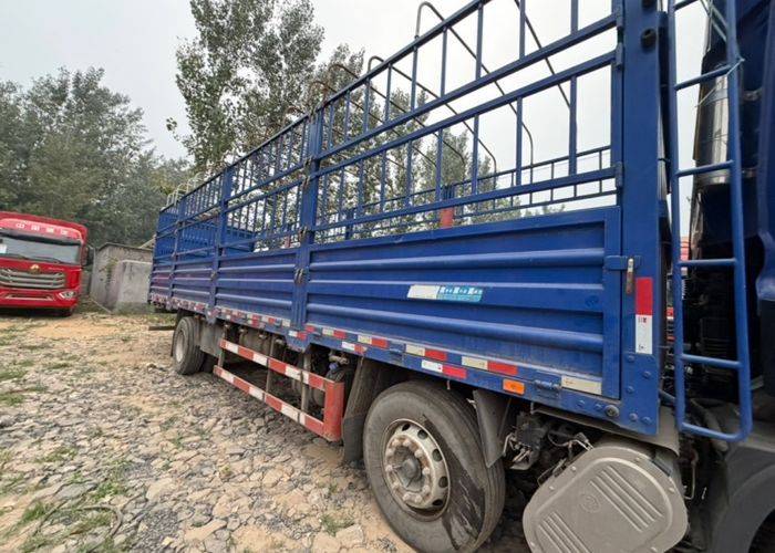 二手东风商用车 300马力 载货车