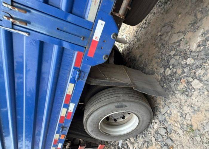 二手东风商用车 300马力 载货车