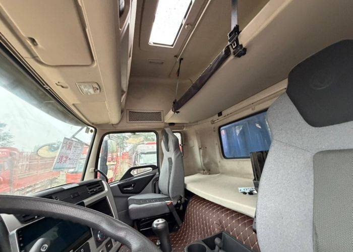二手东风商用车 300马力 载货车