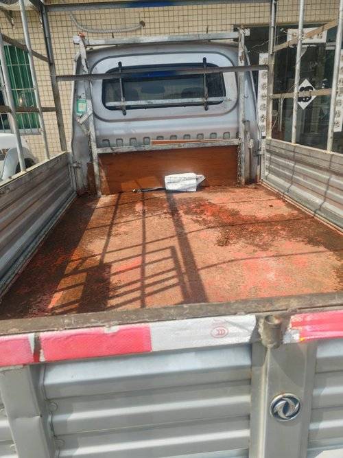 东风小康 122马力 载货车