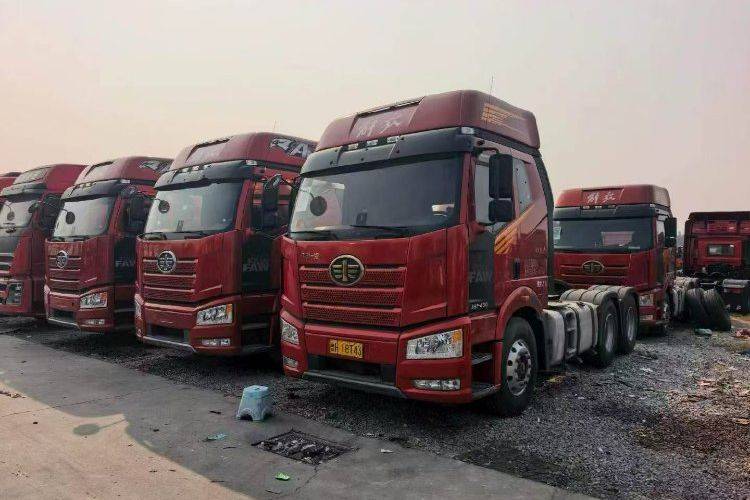 二手一汽解放 460马力 牵引车