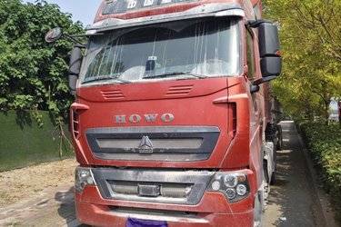 二手中国重汽 HOWO T7H重卡 经典版 460马力 6X4牵引车(国五) 双驱 曼二手牵引车 黄牌图片