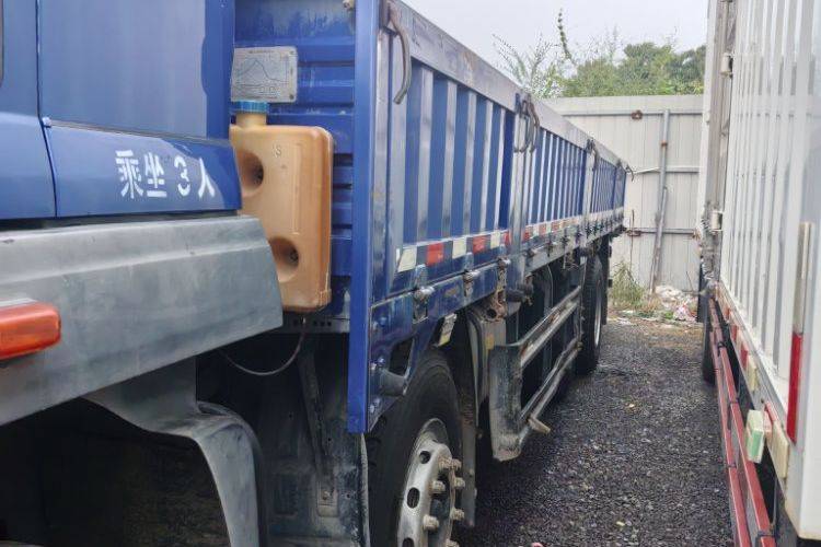 二手福田瑞沃 270马力 载货车