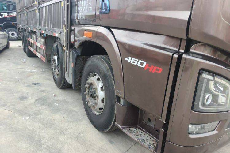 二手青岛解放 460马力 载货车
