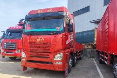 二手青岛解放 JH6重卡 领航版2.0 460马力 8X4 9.4米栏板载货车(国五) 前四后八 锡柴二手载货车 黄牌图片