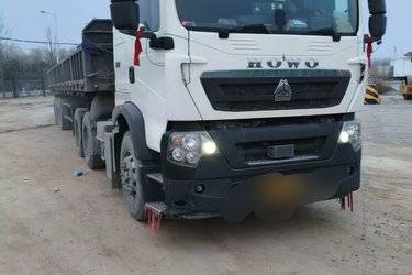 二手中国重汽 HOWO TX重卡 460马力 6X4 牵引车(国五) 双驱 曼二手牵引车 黄牌图片