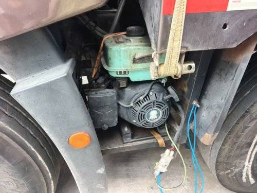 青岛解放 460马力 载货车