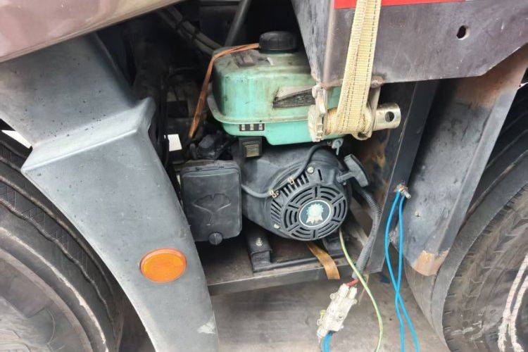 二手青岛解放 460马力 载货车