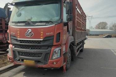 二手东风柳汽 乘龙H5重卡 245马力 4X2 6.8米仓栅式载货车(国六) 单桥 玉柴二手载货车 黄牌
