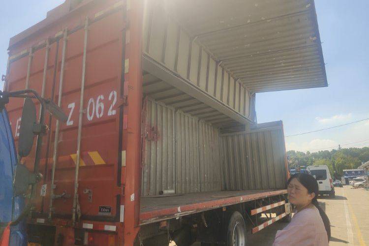 二手东风商用车 180马力 载货车