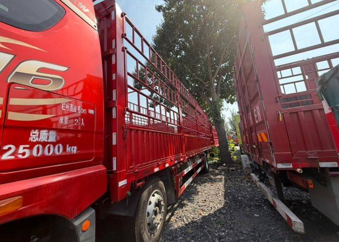 二手青岛解放 350马力 载货车
