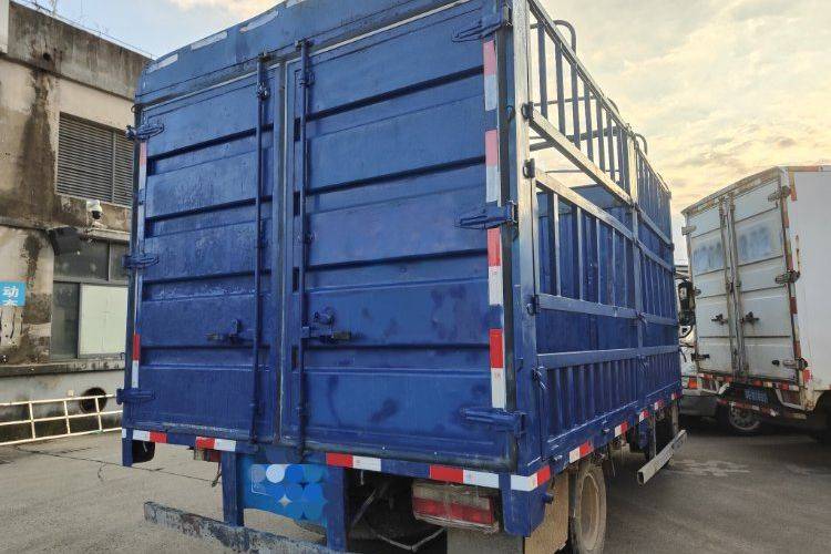 二手江淮骏铃 156马力 载货车