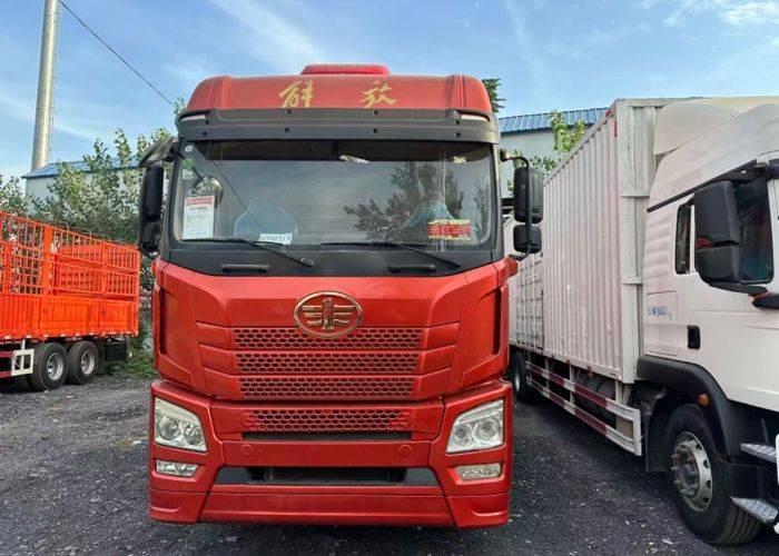 二手青岛解放 350马力 载货车