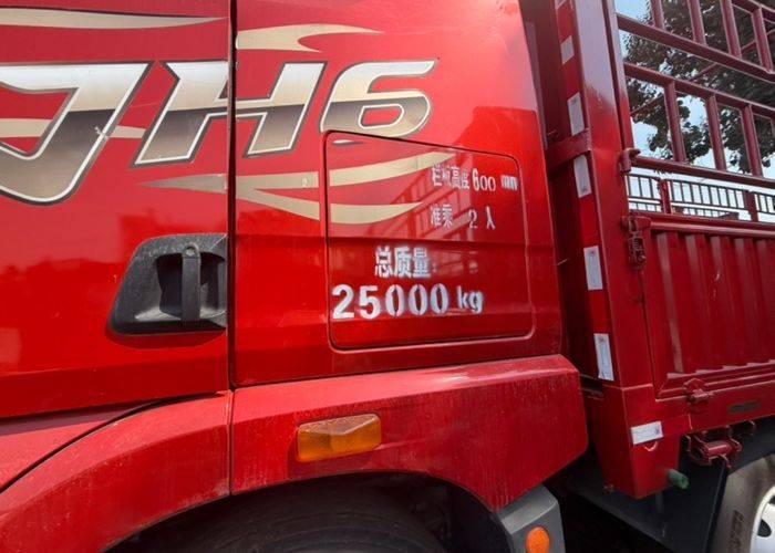 二手青岛解放 350马力 载货车