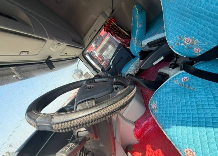 二手青岛解放 350马力 载货车