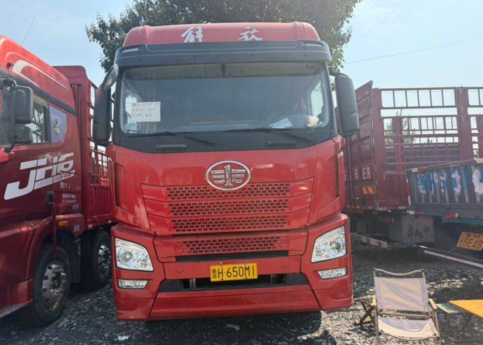 二手青岛解放 350马力 载货车