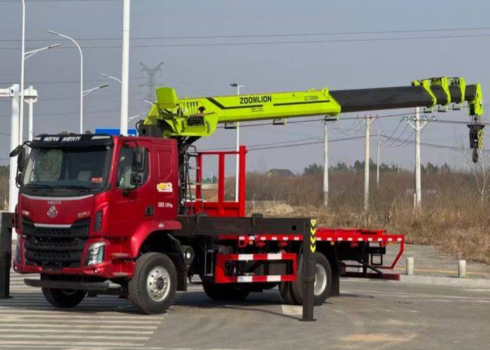 二手东风柳汽乘龙 260马力 专用车