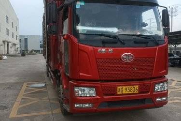 二手一汽解放 J6L中卡 经典版 260马力 4X2 9.75米厢式载货车(国六) 单桥 锡柴二手载货车 黄牌图片