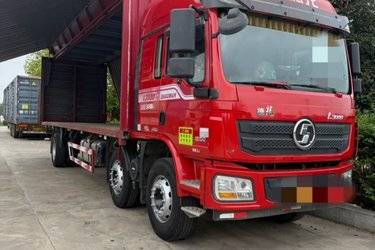 二手陕汽重卡 德龙新M3000 300马力 6X2 9.55米厢式载货车(国五) 前四后四 玉柴二手载货车 黄牌图片