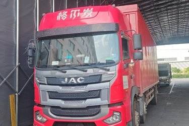二手江淮 格尔发A5X 270马力 6X2 9.8米翼开启厢式载货车(国六) 前四后四 玉柴二手载货车 黄牌图片