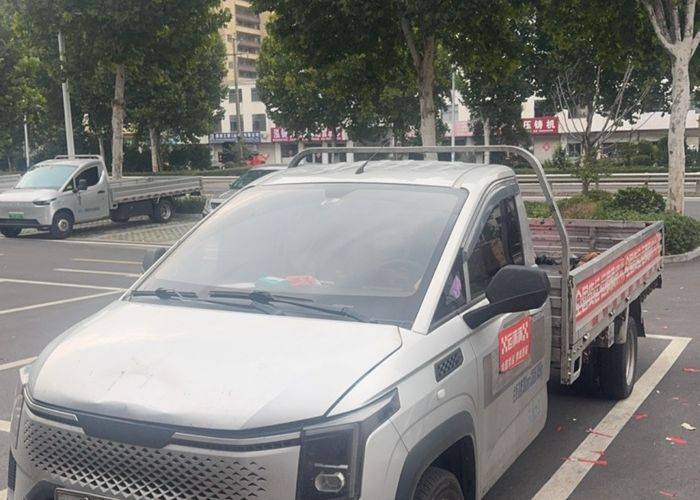 二手上汽通用五菱 136马力 载货车