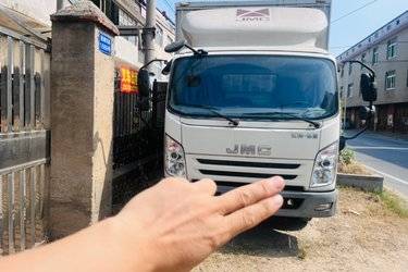 二手江铃 新凯运 116马力 4.21米单排厢式轻卡(加大货柜)(国五) 单桥 江铃二手载货车 蓝牌图片