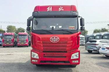 二手青岛解放 JH6重卡 卓越版2.0 480马力 6X4牵引车(国六) 双驱 潍柴二手牵引车 黄牌图片