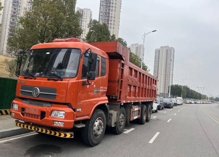 二手东风商用车 310马力 自卸车