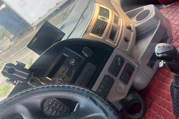 二手欧曼重卡(原福田欧曼) 280马力 载货车