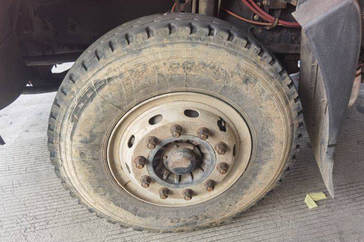 二手江淮格尔发 310马力 载货车