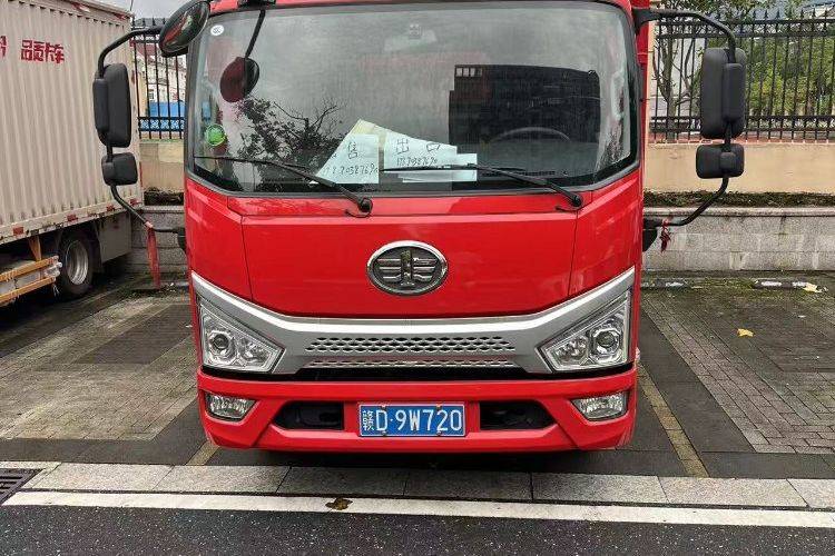 二手一汽解放轻卡 140马力 载货车