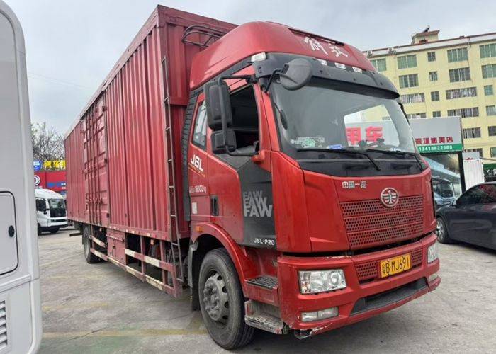 二手一汽解放 220马力 载货车