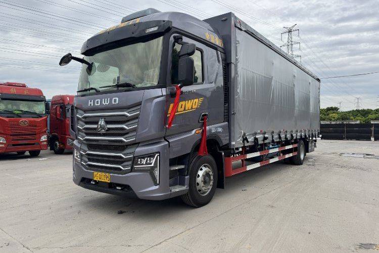 二手重汽豪沃(HOWO) 290马力 载货车