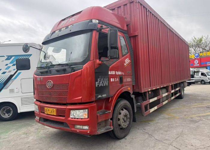 二手一汽解放 220马力 载货车
