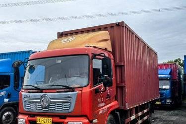 二手东风商用车 天锦KR 180马力 4X2 排半载货车底盘(国五) 单桥 东风康明斯二手载货车 黄牌图片