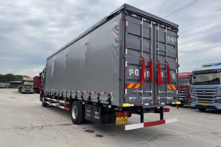 二手重汽豪沃(HOWO) 290马力 载货车