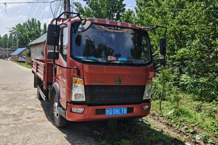 二手重汽HOWO轻卡 110马力 载货车